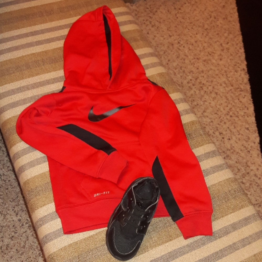 Dri fit Nike Hoodie Kids